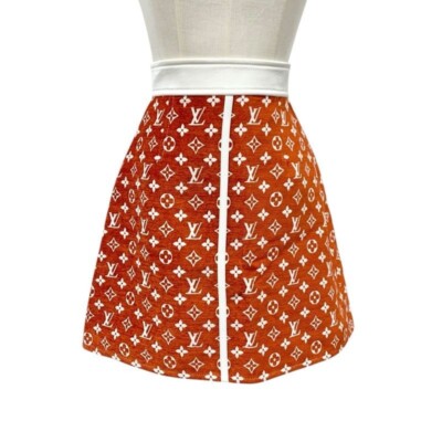 Louis Vuitton ロゴプリント ミニスカート　サイズ34 Louis Vuitton ロゴプリント ミニスカート サイズ34 Louis Vuitton