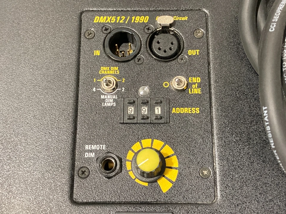 Kino Flo PAR-400S-120 ParaBeam Fluorescent Light 400 DMX Center Mount, 120vac - Image 3 of 4