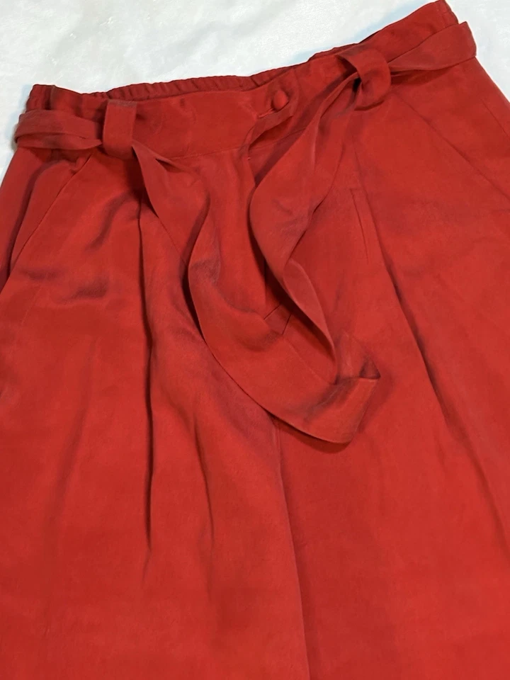 Pantalones de seda Due Per Due rojos holgados pierna ancha fluidos ropa de trabajo para mujer 8 Foto 2 de 4