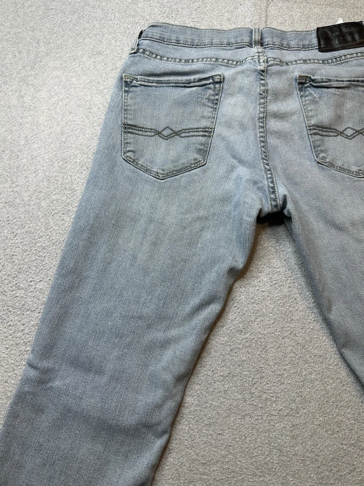 Pantalones de mezclilla Denizen From Levis para hombre 32x32 (31x30) lavado claro 216 calce ajustado Foto 4 de 4