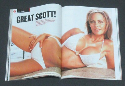 Maxim Magazine 12/2005 Cindy Crawford April Scott Layla Kayleigh Strong & Sexy 