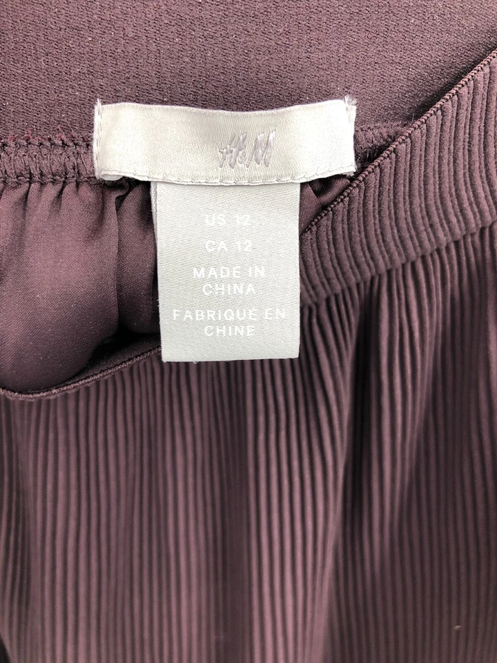 Falda H&M para mujer 12 granate con volantes forrada línea A midi Foto 3 de 4