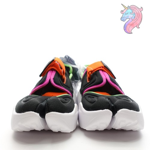 Nike Aqua Rift Split Toe Water Shoes With Socks BQ4797-001 Womens Size 7 - Picture 5 of 12