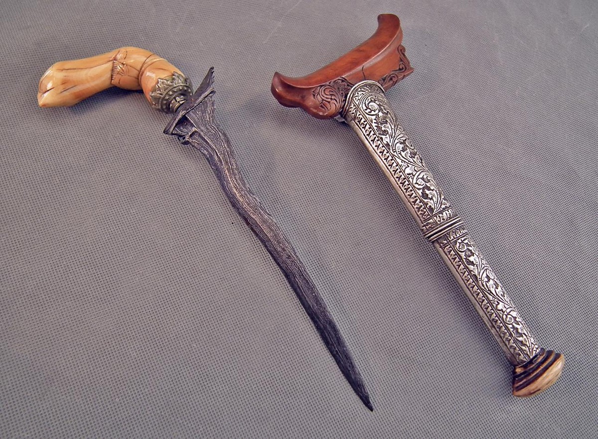 Antique Indonesian Malaysian Malaya Malaysia Islamic Sword Dagger