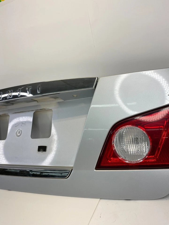 2006 2007 Infiniti M35 Rear Trunk Lid License Light Plate Finish Panel Molding Foto 4 de 4