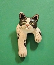 Handmade Pocket Pet Creations  Wooden Cat Brooch (180 - 2729)