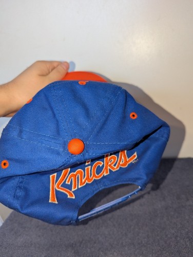 Cappello Vintage Sports Specialties New York Knicks Back Script Blu Arancione NBA - Foto 5 di 8