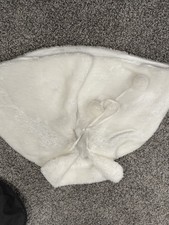 SK Studio Girls White Faux Fur Cape Cloak Poncho with Pom Pom Tie New