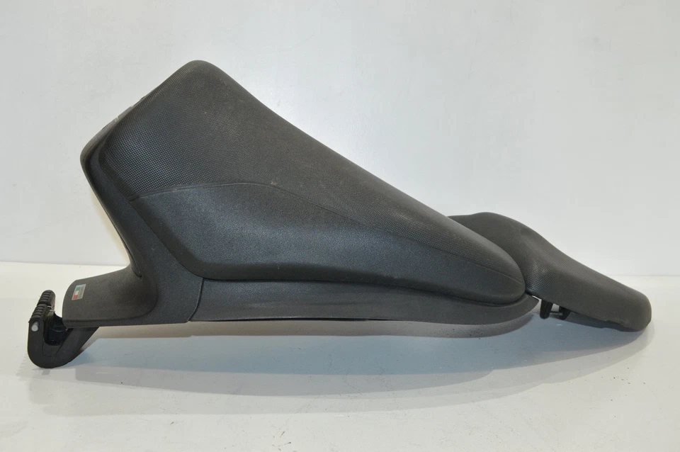 APRILIA SR 50 R LC SITZ SITZBANK FAHRERSITZ DOPPELSITZ SATTEL POLSTER - Bild 2 von 4