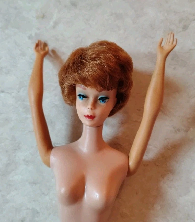 Vintage 1961-62  Bubble Cut Auburn Hair, Barbie, Beautiful No Damage, Great Gift - Image 3 of 4
