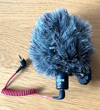 RODE VideoMicro Ultracompact Camera-Mount Shotgun Mic 3.5mm cable – Excellent