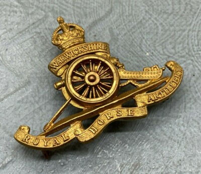 Lovely Warwickshire Royal Horse Artillery Military Cap Badge B261 UK