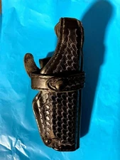 Glock 34 or 35 Safariland 070-683 RH Mid-Ride Level III Holster Basketweave 