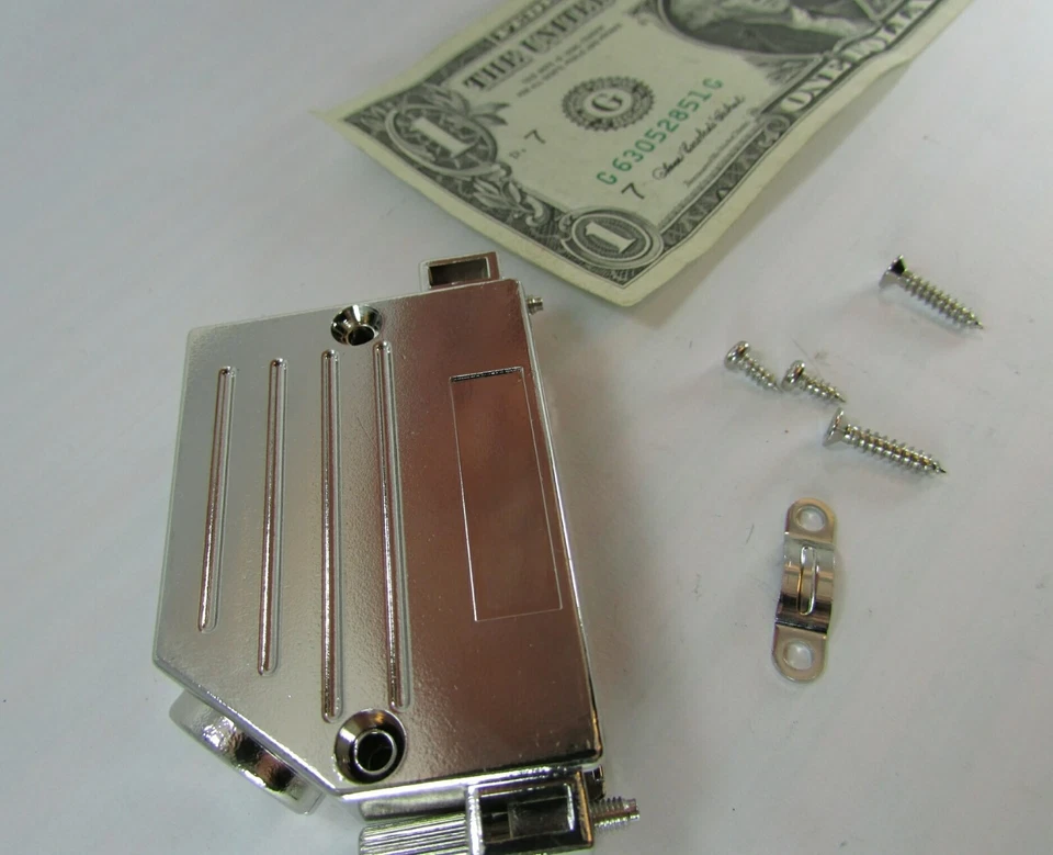 Lot 5 D-Sub Connector Shells 45 Degree Angle Size 5, DD Plastic Backshell Hoods - Image 3 of 4