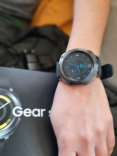 Samsung Gear Sport-44.6mm SM-R600, 1.2'' Black- Unisex - 第 2/19 張圖片