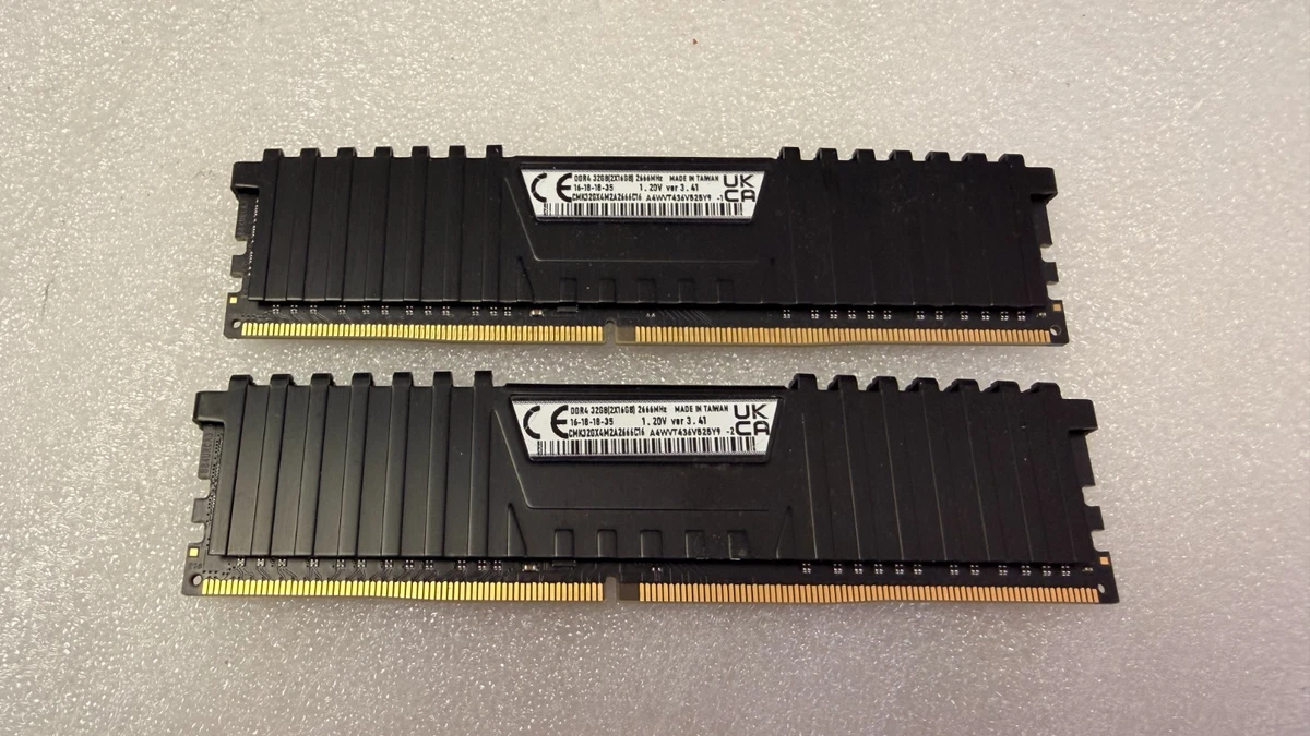 25+ Corsair PC4-21300 (DDR4-2666) Bus Speed Computer RAM 32 GB 25+ Corsair PC4-21300 (DDR4-2666) Bus Speed Computer RAM 32 GB