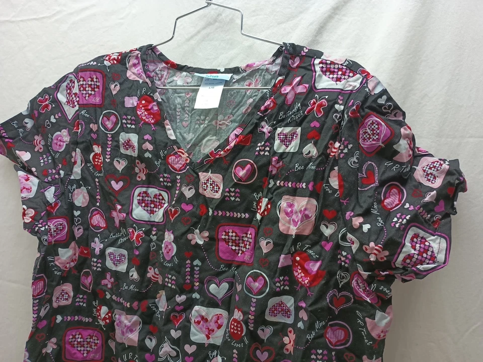 Womens Scrub Top Valentines Day Size Large Black Pink Red Hearts - Image 3 of 4