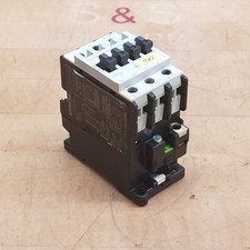 Siemens 3TF3300-0A Contactor, 230V Coil, 50/60Hz - USED
