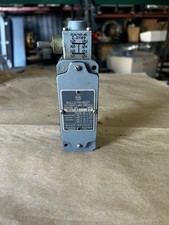 ALLEN BRADLEY 802T-AT / 802TAT (USED)
