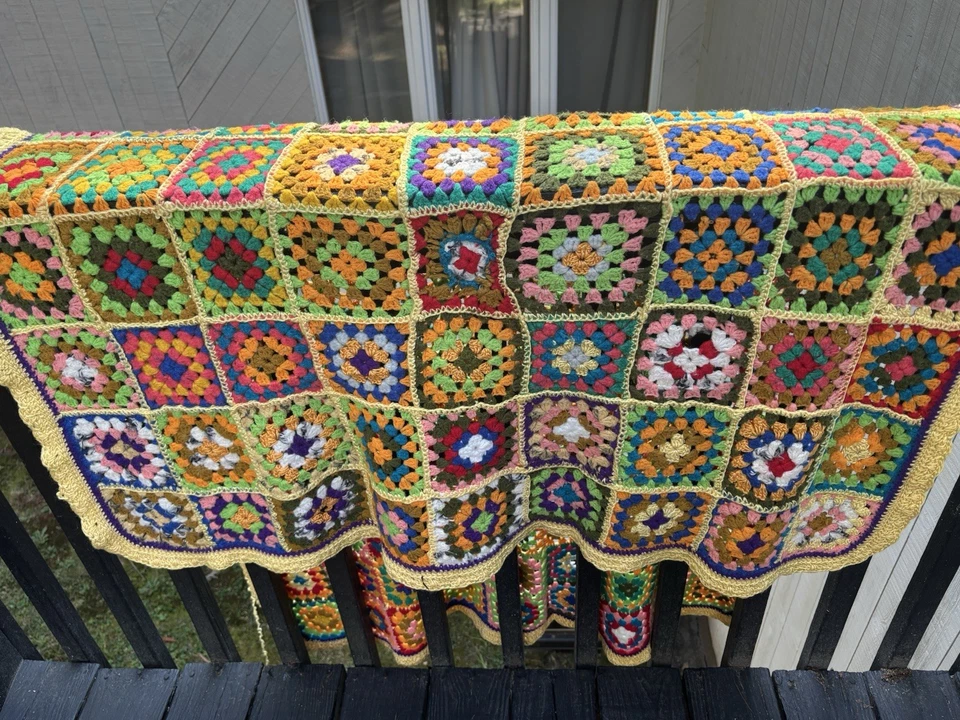 Квадратное одеяло ручной работы для вязания крючком бабушки винтажного стиля для ребенка/малыша ясельного возраста 63 x 36 дюймов - Изображение 4 из 4