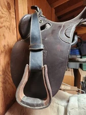 18" Beautiful Handmade Outback Australian Saddle *Tree Needs Repair*