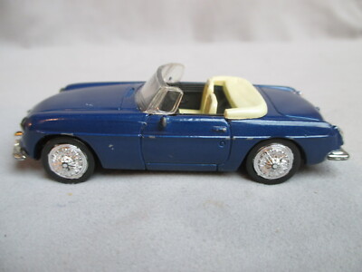 New-Ray MGB 1967 Cabriolet blau Maßstab 1:43,L= 9 cm Verdeck weiß