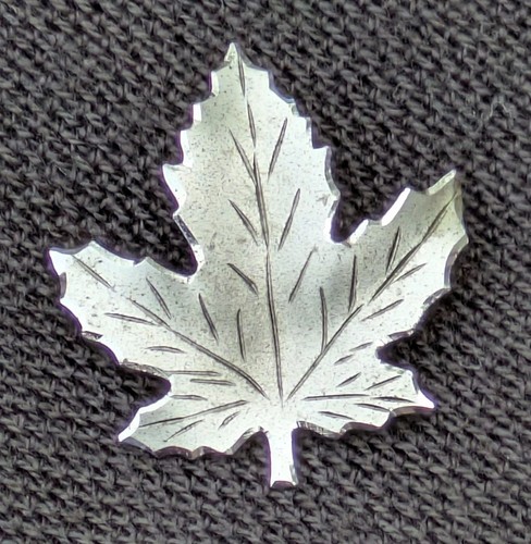 Vintage DCJ Signed 925 Sterling Silver Maple Leaf Fall Autumn Brooch Pin F26