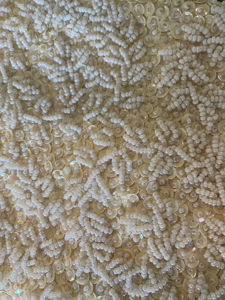 Винтажная вышитая бисером вечерняя сумка цвета слоновой кости с блестками золотой атласный интерьер свадебная официальная 1960-е - Изображение 4 из 4