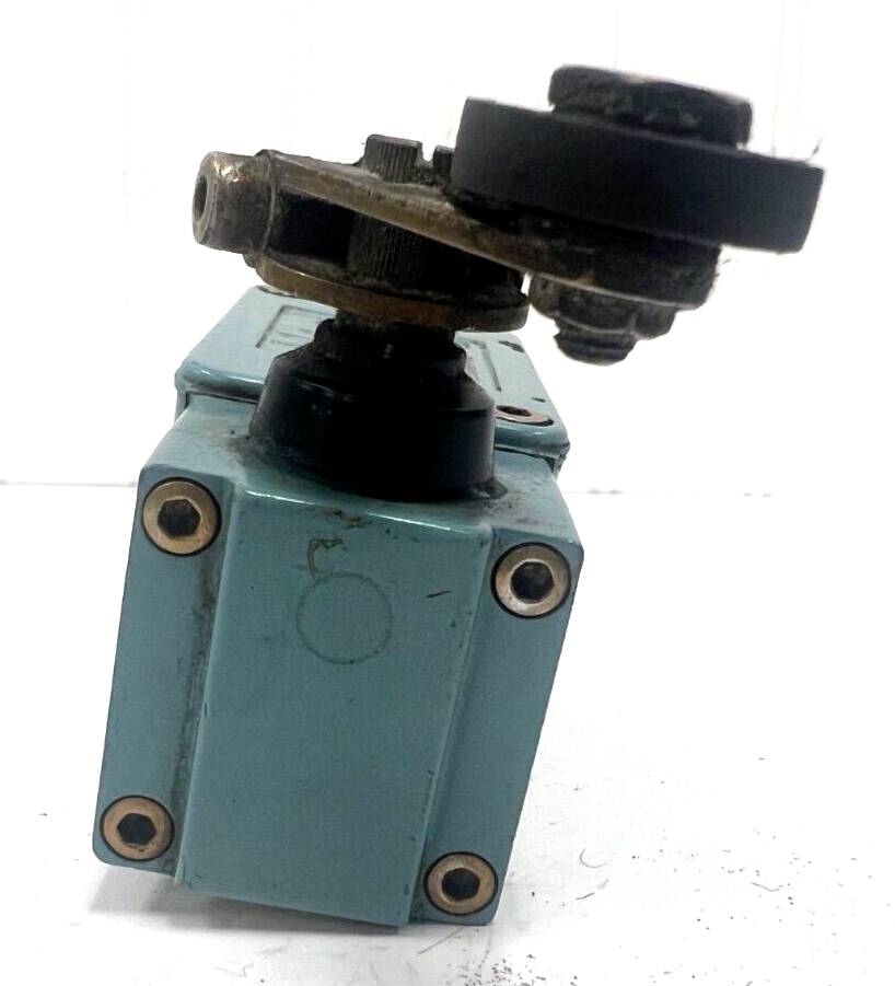 TELEMECANIQUE XC2JD LIMIT SWITCH | eBay
