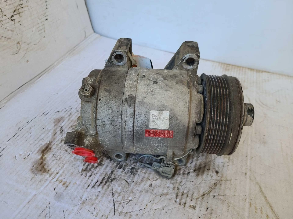 Conjunto de compresor de aire acondicionado Nissan Titan 2004-2007 OEM 926007S000 Foto 2 de 4