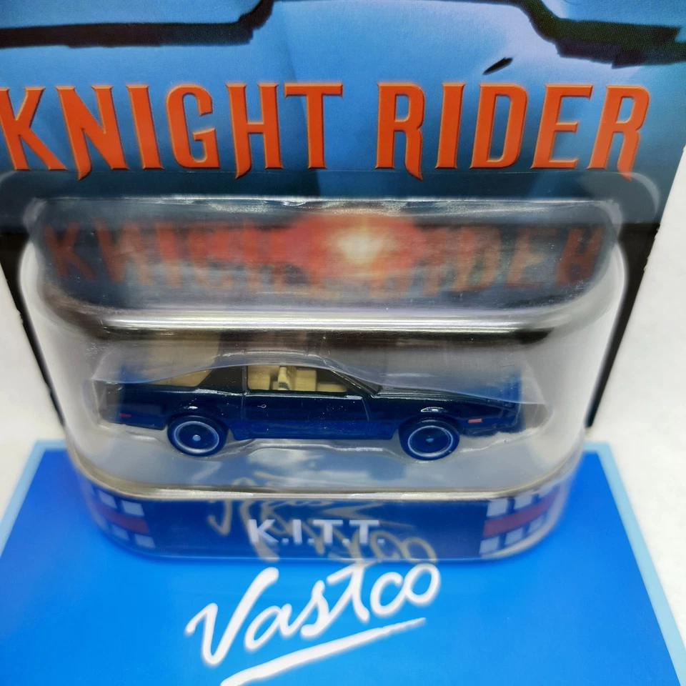 Hot Wheels Retro Entertainment Knight Rider K.I.T.T X8918 and K.A.R.R X8929 - Image 4 of 4
