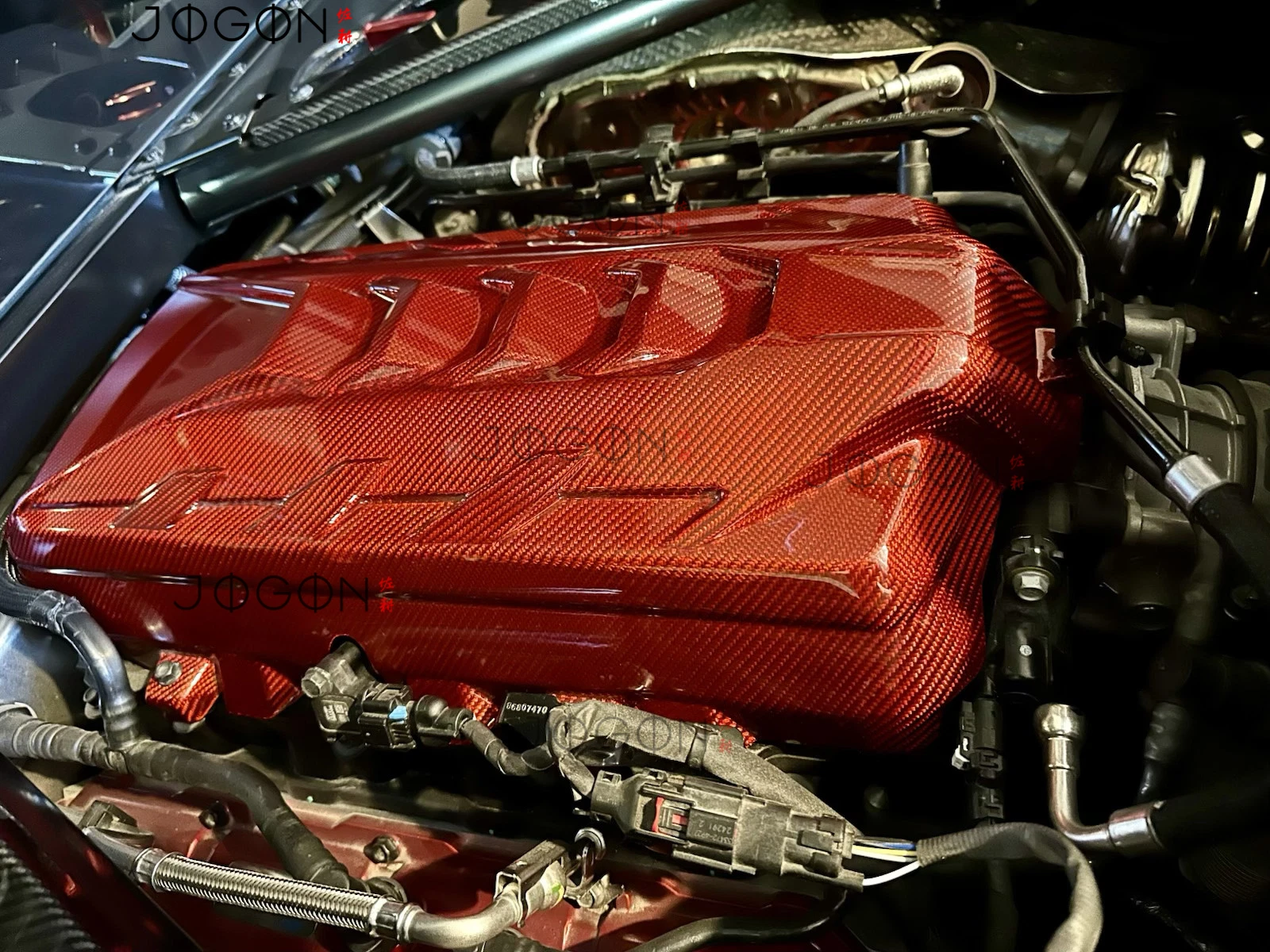 Red Carbon Engine Cover For Corvette C8 Stingray Convertible Z51 HTC 2LT 3LT 20+ - Picture 2 of 13