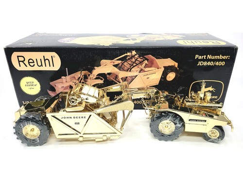 John Deere 840 Diesel with 400 Scraper - Gold Reuhl 1:24 Scale Model #JD840/400G - Picture 7 of 11