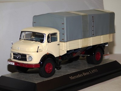 Premium Classixxs - 1:43 - Mercedes Benz LA 911 Sahara - Catawiki