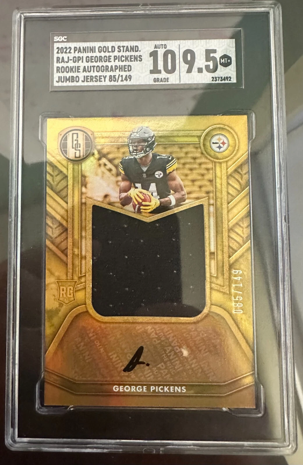 George Pickens Panini Gold Standard Rookie Jersey Autographs Jumbo Relics #RAJGPI Base