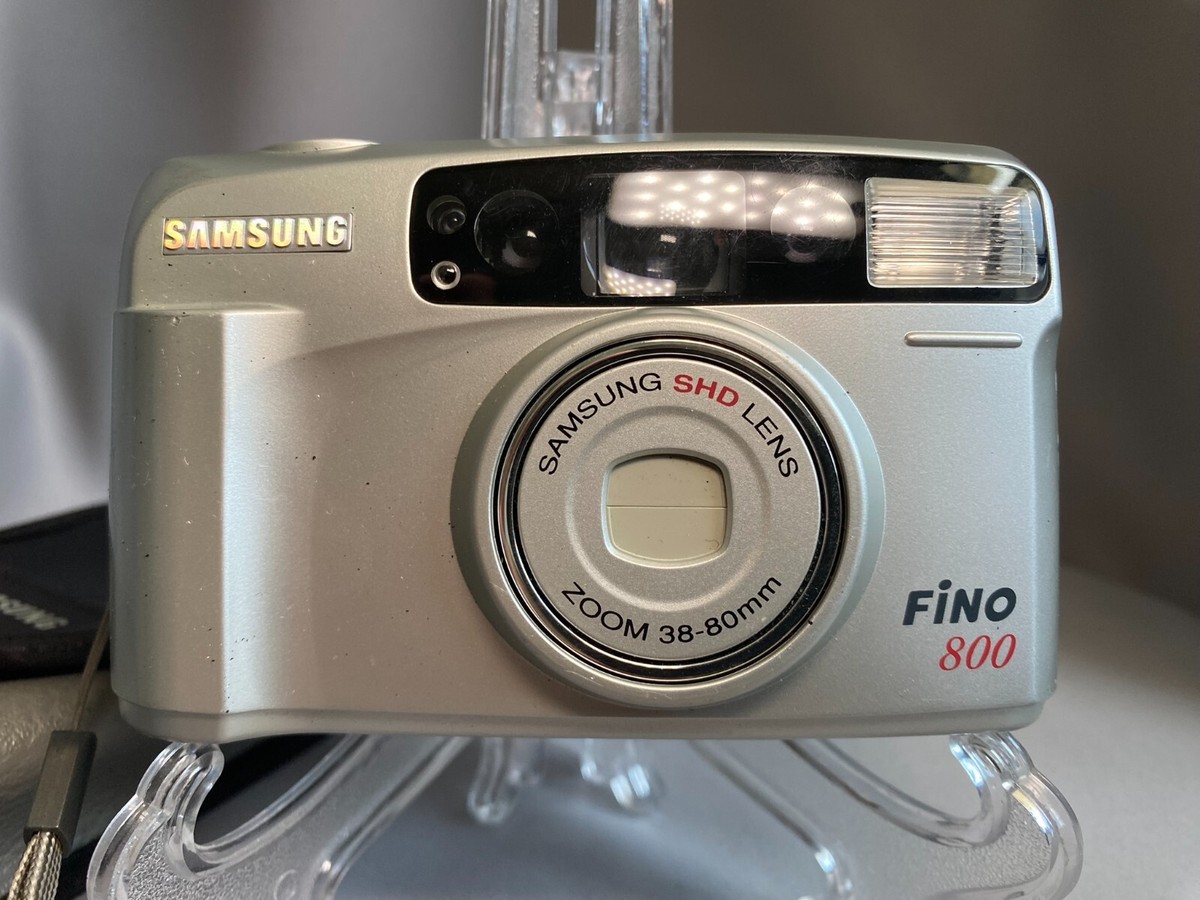 Vintage Samsung Fino 800 35mm film compact point-and-shoot camera