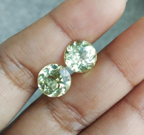 GREAT LUSTER! Pair 6ct. 9x9mm.  ROUND YELLOW SAPPHIRE EXCELLENT CUT AAA++ - Image 4 of 4