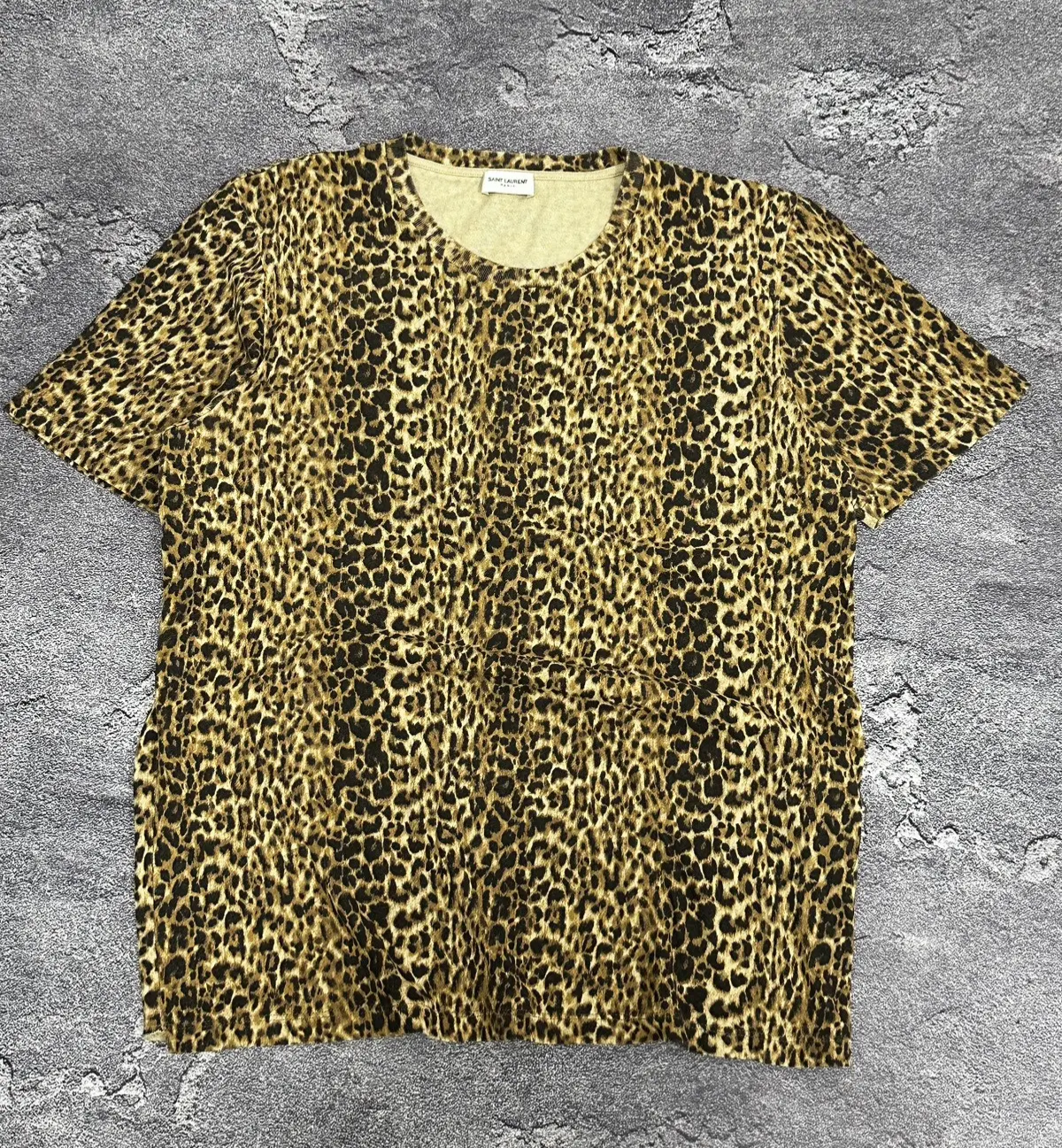 Rara maglietta Saint Laurent mimetica leopardata stile OldMo
