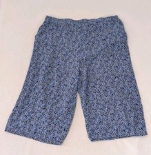 Woman Within Pull On Capri Pants Light Weight 22 Petite Blue Floral Waist 36"