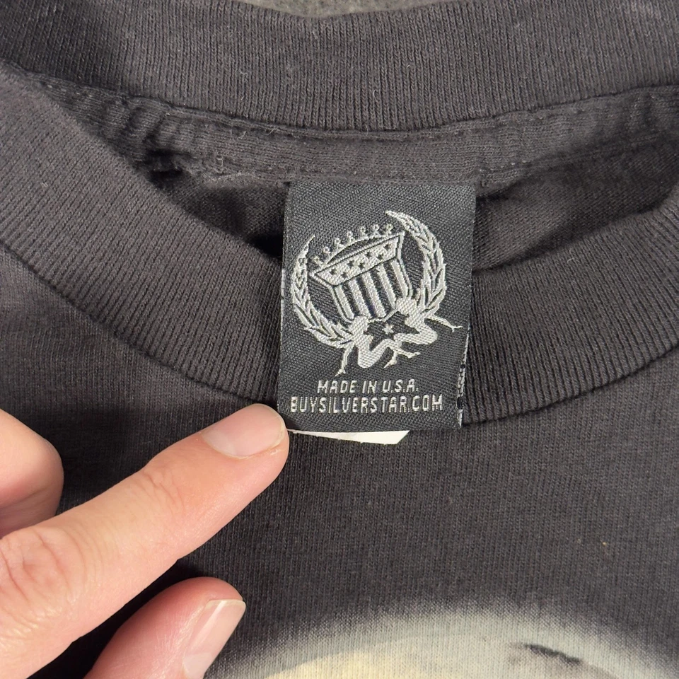 Camisa Estrella Plateada Para Hombres Mediana Negra Calavera Gráfica Camiseta Hecha en EE. UU. MMA Cadena Foto 3 de 4