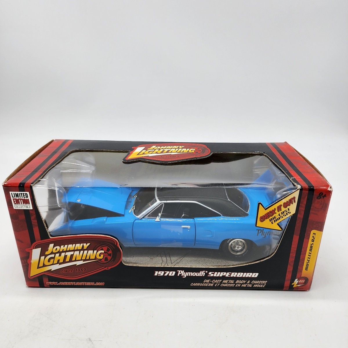 1970 Plymouth Superbird 1:24 ダイキャストモデル Johnny Lightning Limited Edition 1970 Plymouth Superbird