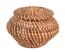 Coushatta Pine Needle Basket with Lid   20th Century  Size 3.5" H x 4.75" D