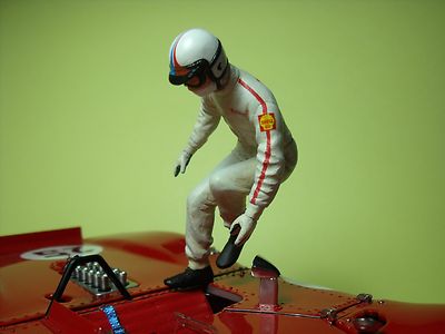 Figurine 1/18 Chris Amon – Ferrari 1969 – Résine Non Peinte – VROOM – GP Replicas – Collection