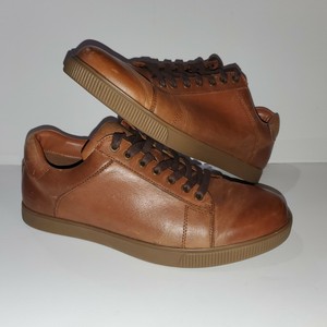 skechers volden fandom tan