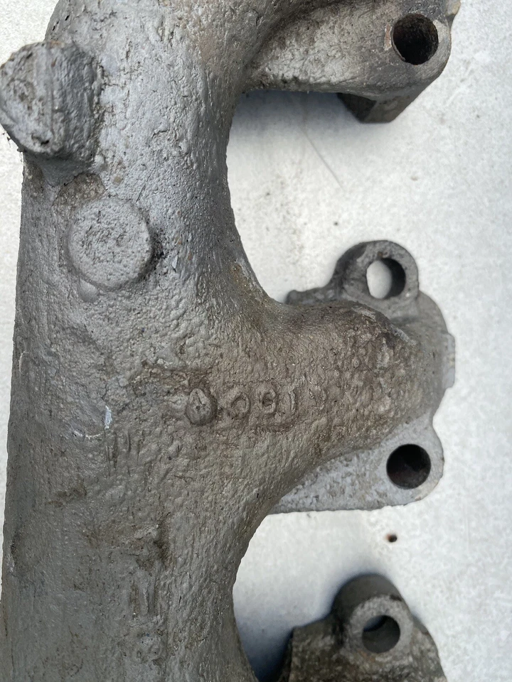 Colector de escape Ford 1969 V-8 Bronco Mustang -- C9TE-9431-A DIESTRO Y DERECHO Foto 3 de 4