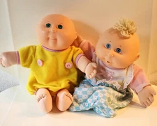 2 Cabbage Patch Babies Hasbro First Edition 1990 12"
