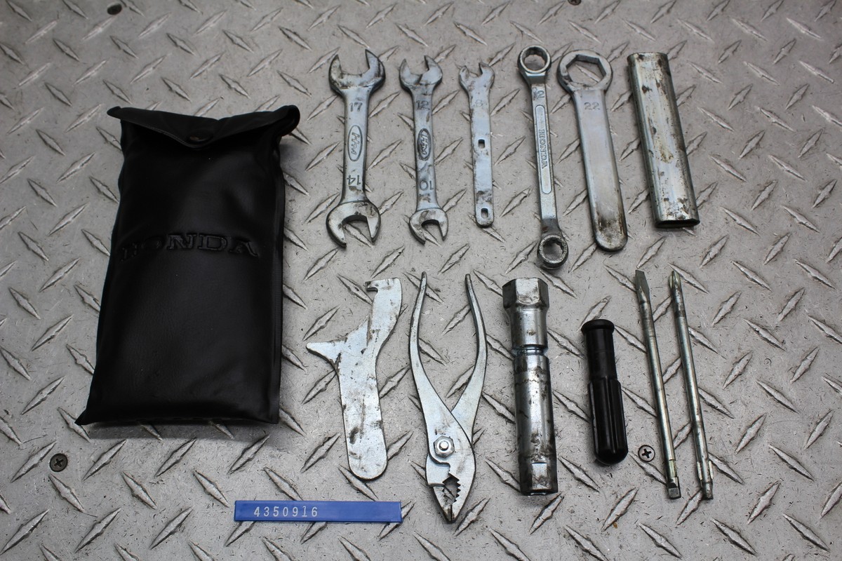 1982 HONDA V45 MAGNA VF750C TOOL KIT SET 89010-MB1-000 | eBay