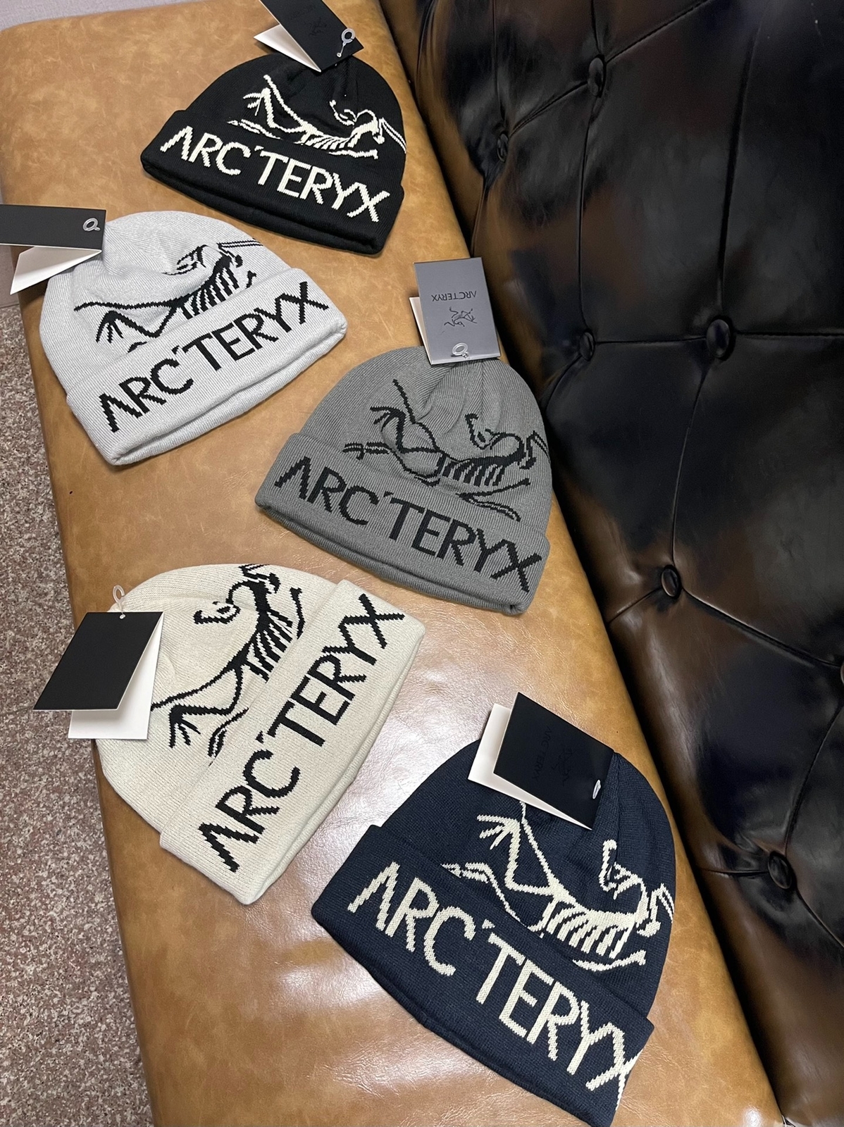 Arc'teryx Hats BIRD WORD TOQUE Knit Orca Hat for Men and Women1.