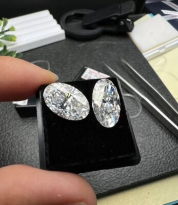2 Ct Shape Oval Cut White Colour D Grade VVS1 + 1 Free Gift