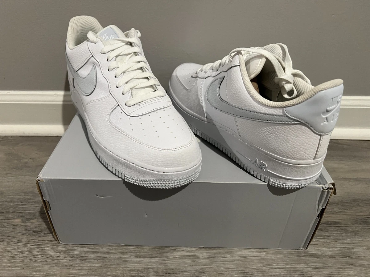 Preços baixos em Nike Air Force 1 '07 Low White Metallic Silver | eBay